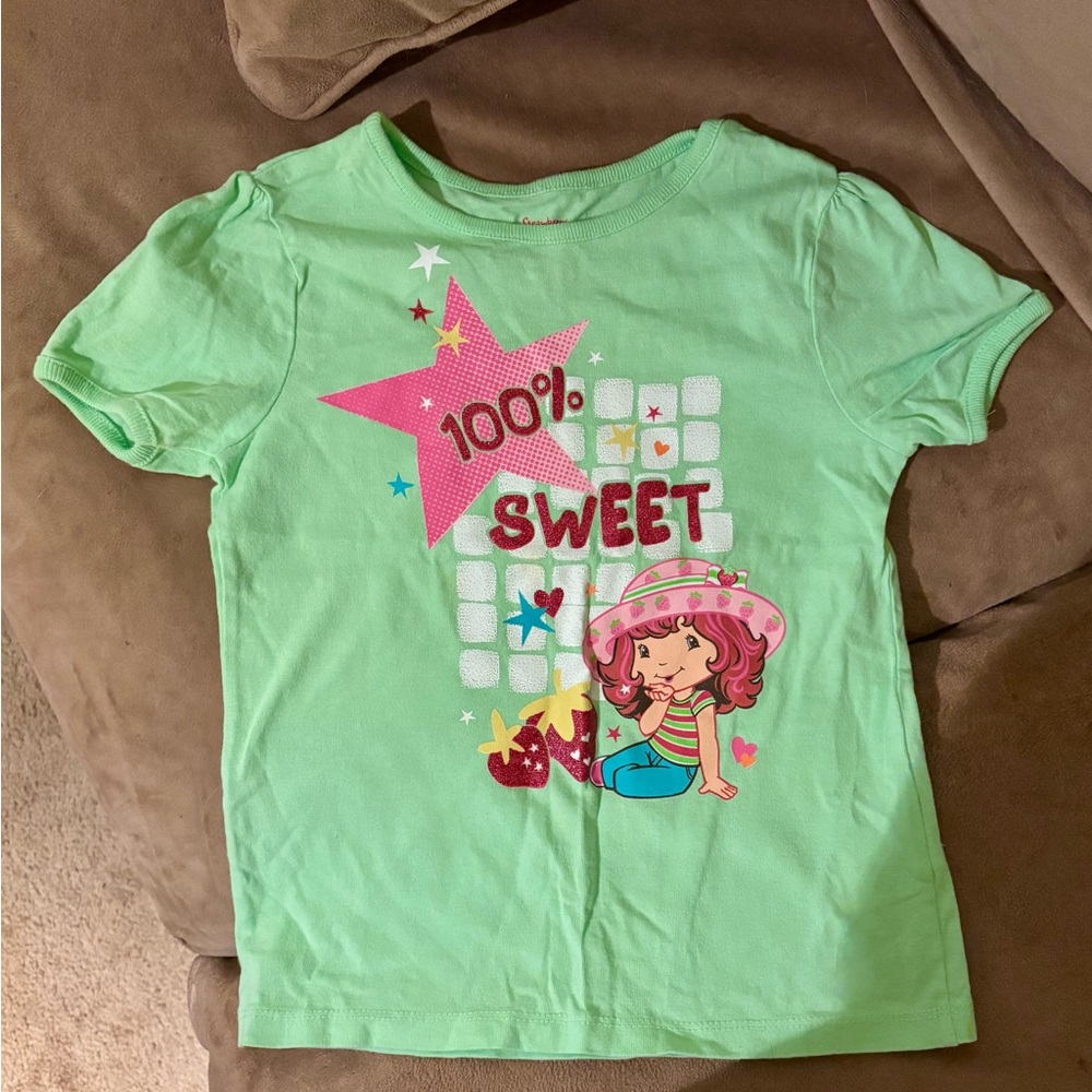 Vintage Strawberry Shortcake girls T-shirt, size 5T, like new!